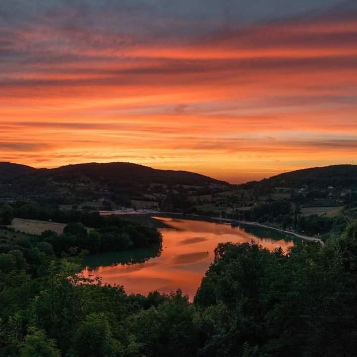 Chambre Climatisee Au Coeur De Brive Avec Televiseur Connecte Wifi Netflix المظهر الخارجي الصورة