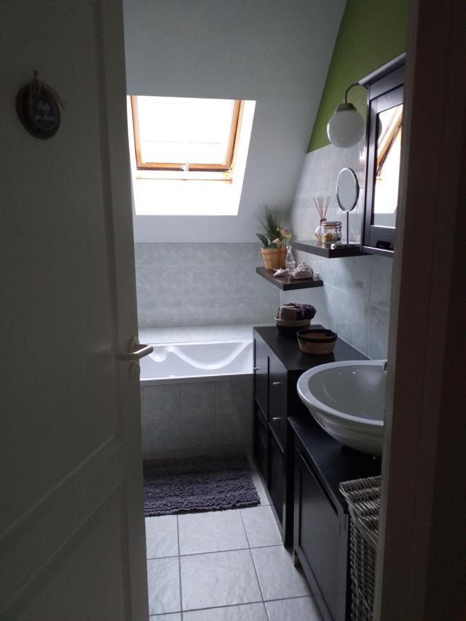 Chambre Climatisee Au Coeur De Brive Avec Televiseur Connecte Wifi Netflix المظهر الخارجي الصورة